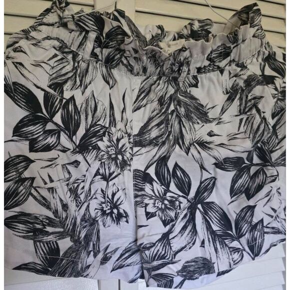 C&C California Women’s Casual Shorts - Soft Lightweight Fabric - Picture 1 of 11